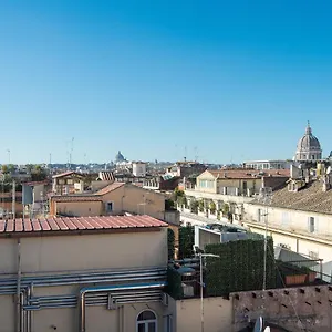 Spanish Steps Amazing Terrace , Rome Italie